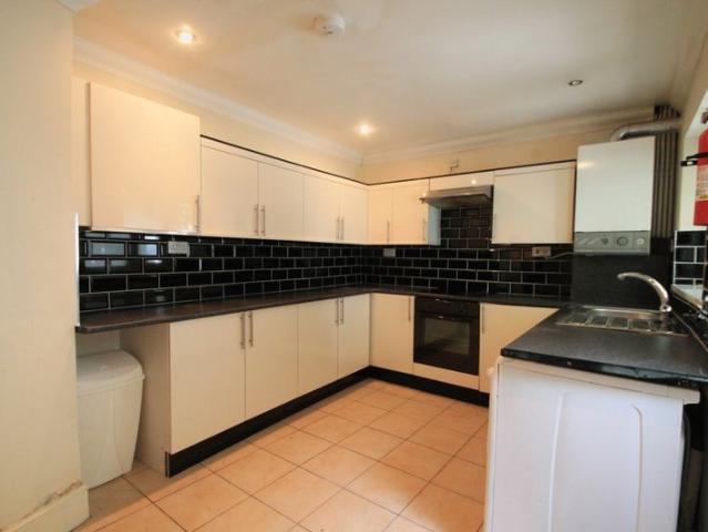 Gordon Road, Cardiff CF24, 5 bed semi detached house to rent, £3,025 pcm | PrimeLocation