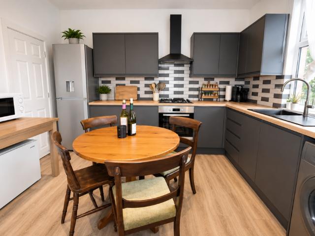 Gordon Terrace, Leeds 4 bed house to rent £1,733 pcm £400 pw