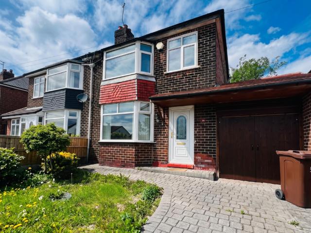 Gore Avenue, Salford M5 3 bed semi detached house to rent £1,850 pcm £427 pw