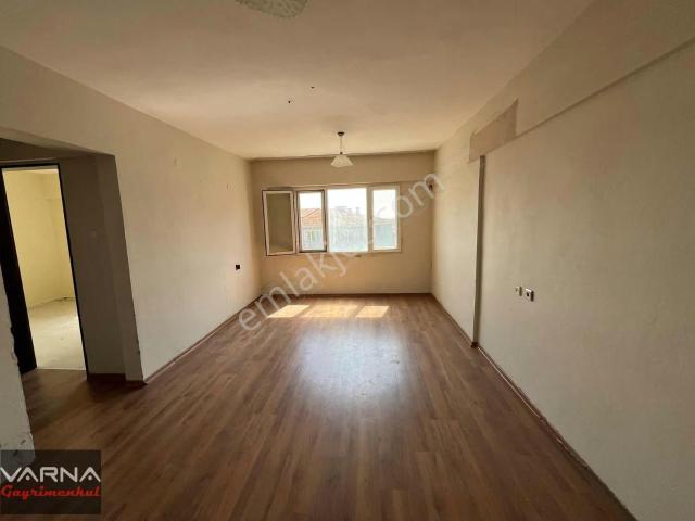 Görece Ata Mahallesinde Satılık 2+1 80 M2 Daire