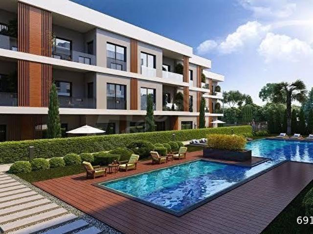 GÖRECE'DE HAVUZLU SİTEDE K.MUTFAK ARAKAT İKİ CEPHE 2+1 LÜX DAİRE