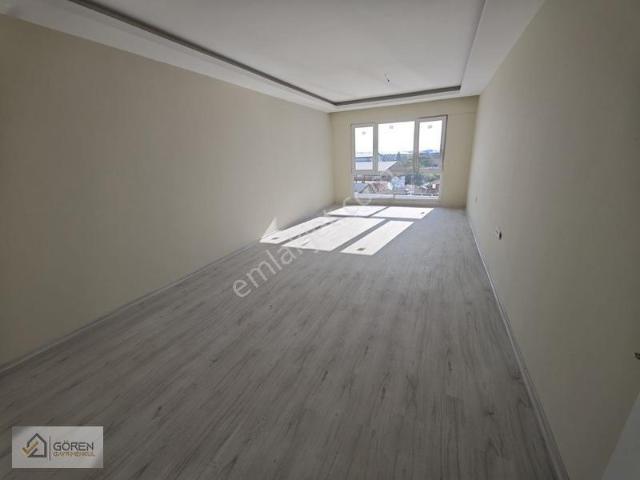 Gören Gayrimenkul'den 2,5 + 1 Geniş Göl Manzaralı Kiralık Daire