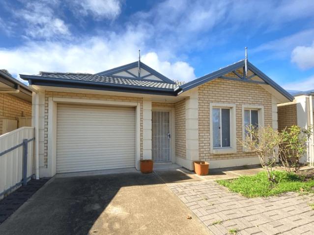 Gorgeous 4 Bedroom Home with Spacious Yard in Convenient Klemzig Location