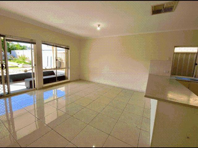 Gorgeous 4 Bedroom Home with Spacious Yard in Convenient Klemzig Location
