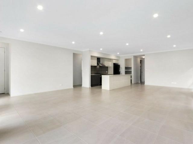 Gorgeous 4 Bedroom Home in Great Location!