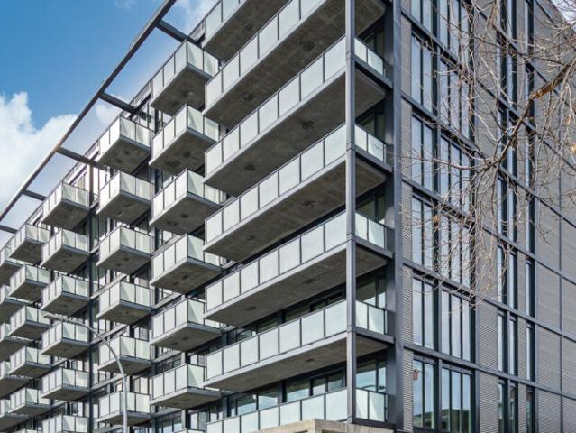 Gorgeous 2 bedroom, 2 bath condo in Kensington Village!
