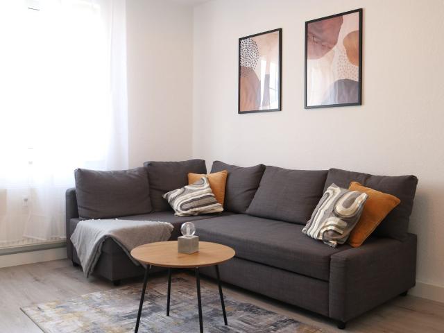 Gorgeous 2 room apartment with balcony in Lutherviertel, Chemnitz Amsterdam Apartments for Rent