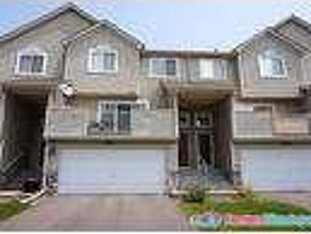Gorgeous 2BD/1.5BA Townhouse in Maple Grove