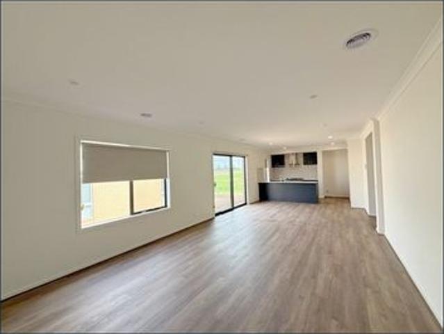 Gorgeous 3 Bedroom home in Churchill