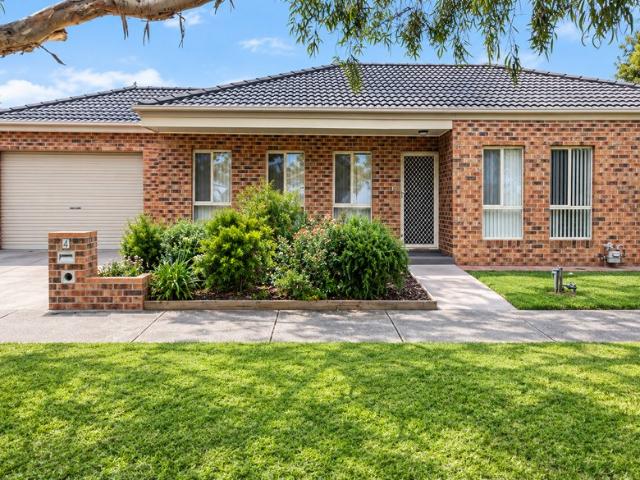 Gorgeous 3 Bedroom Located in the Heart of South Morang *APPLY FOR THIS PROPERTY NOW