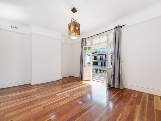 Gorgeous Three Bedroom Terrace with Sydney Harbour Views