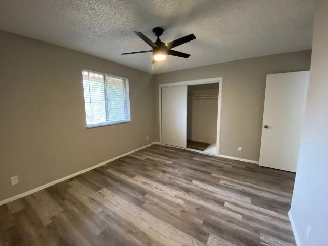 Gorgeous Townhouse with Private Yard and Washer and Dryer Available! 2 Bedroom Apartment for Rent at 6243 6243 and 6249 E Greenway Circle, Mesa, AZ 85205 Alta Mesa