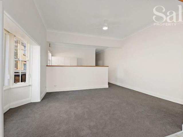 Gorgeous two bedder opposite King Edward Park