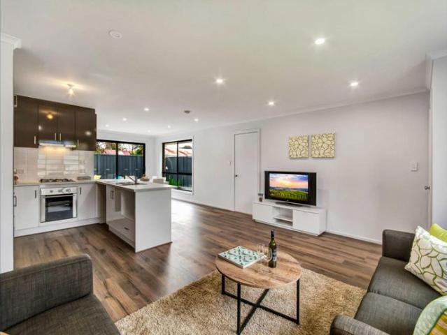 Gorgeous villa in quiet location 6 KW solar. Close to all amenities