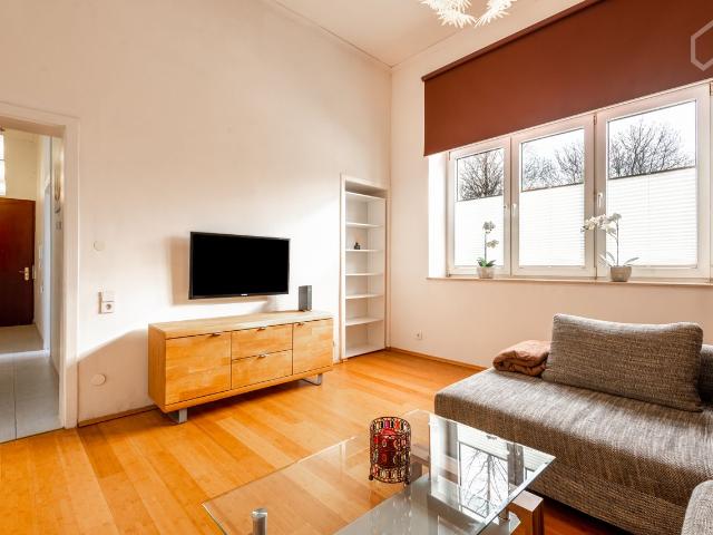 Gorgeous, wonderful suite close to city center Düsseldorf, Dusseldorf Amsterdam Apartments for Rent