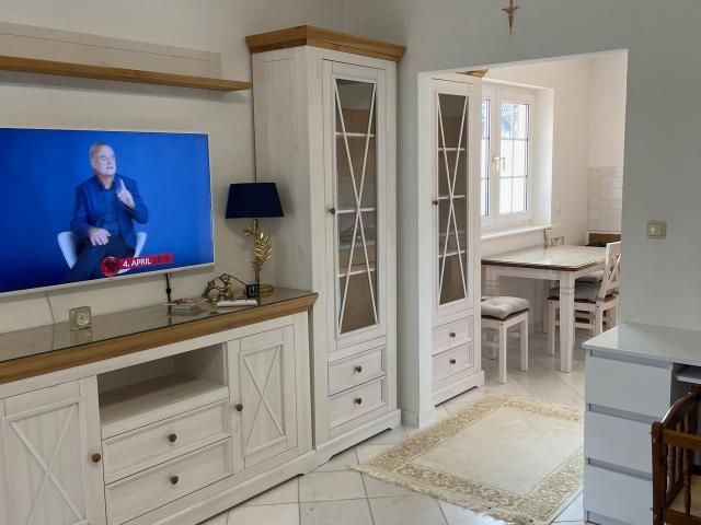 Gorgeous and awesome flat near school, Frankfurt Amsterdam Apartments for Rent