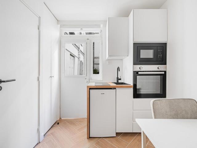 Gorgeous and bright studio in Paris