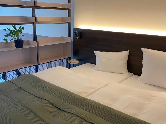 Gorgeous and modern DUPLEX Serviced Apartment in Munich incl. Cleaning, Gym, WIFI, TV TAX, Social Spaces Cinema, Library, etc. and more!, Munchen Amsterdam Apartments for Rent