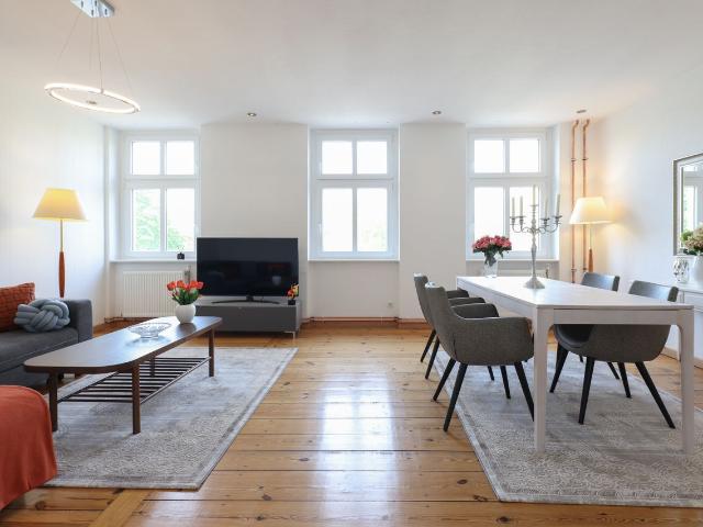 Gorgeous and nice flat in excellent location, Berlin Amsterdam Apartments for Rent