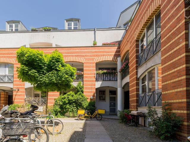 Gorgeous and spacious flat in central Berlin