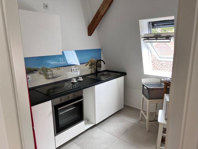 Gorgeous and spacious flatin the sun drenched top floor, Berlin, Berlin Amsterdam Apartments for Rent