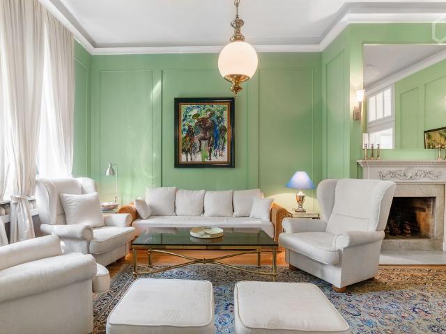 Gorgeous and perfect studio in vibrant neighbourhood, Dusseldorf Amsterdam Apartments for Rent