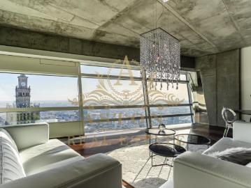 Gorgeous apartment above 40th floor Złota 44