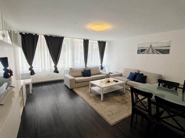 Gorgeous Apartment on the Benratherstrasse !, Dusseldorf Amsterdam Apartments for Rent