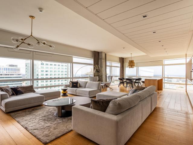 Gorgeous apartment on Złota 44