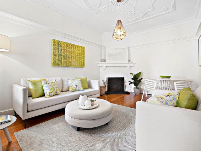 Gorgeous Art Deco 2 bedroom + study ground floor apartment
