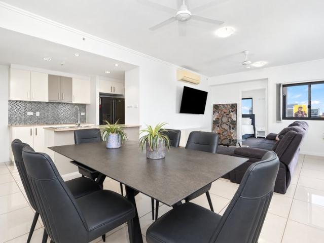 Gorgeous city living with views to match!
