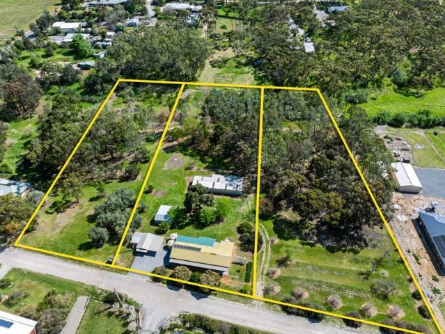 Gorgeous Country Living on 1.63 Hectares Across Eight Titles!