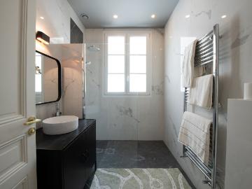 Gorgeous & cute apartment in quiet street, Paris Amsterdam Apartments for Rent