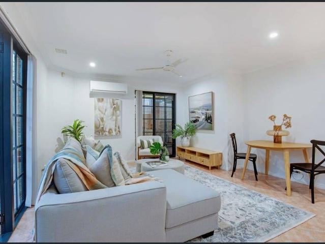 Gorgeous Easy Care Living in a Convenient Innaloo Location