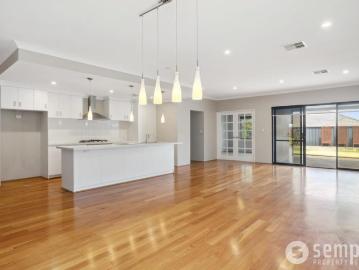 Gorgeous family 4 x 2 with Solar Savings