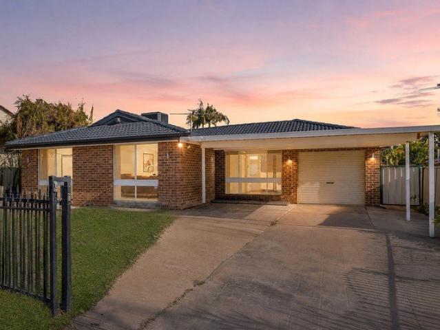 GORGEOUS FAMILY HOME!