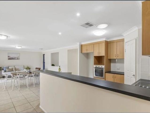 Gorgeous Family Home with Aircons in Quiet Cul de Sac
