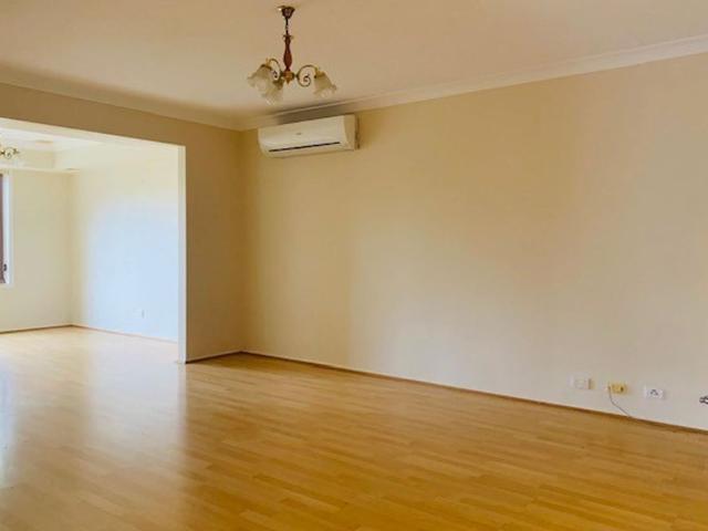 GORGEOUS FAMILY HOME CHERRYBROOK HIGH CATCHMENT
