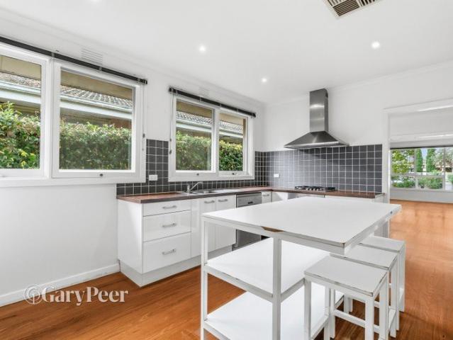 Gorgeous Family Home in trendy St Kilda East