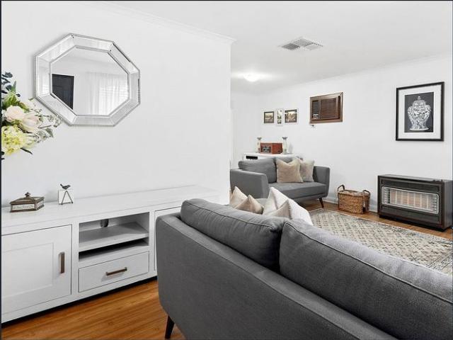Gorgeous family home in picturesque Para Hills