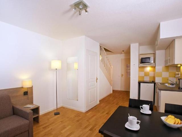 Gorgeous, fantastic 2 BR flat Prévessin Moëns