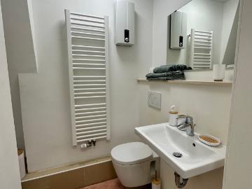 Gorgeous, fashionable suite in Düsseldorf, Dusseldorf Amsterdam Apartments for Rent