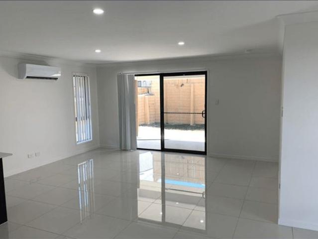 Gorgeous Four Bedroom home in Great Location!