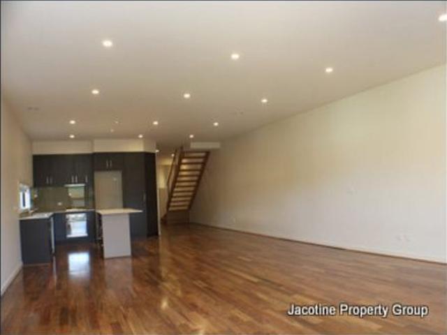 GORGEOUS FOUR BEDROOM PLUS STUDY FAMILY HOME IN MCKINNON ZONE