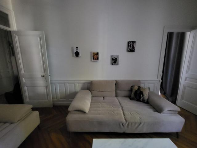 Gorgeous flat conveniently located, Lyon Amsterdam Apartments for Rent