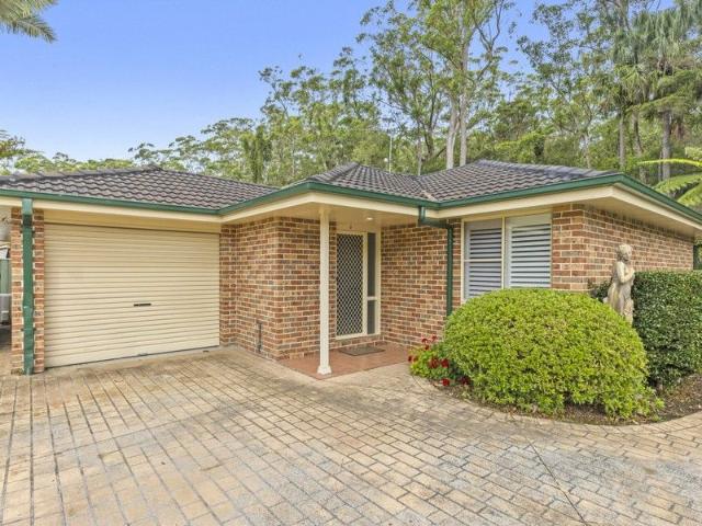 Spacious Freestanding Villa in a Sought After Setting