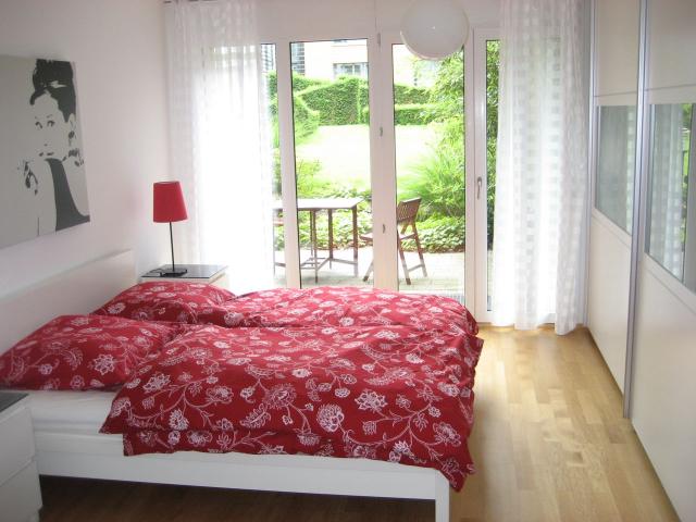 Gorgeous furnished flat in Düsseldorf Media Harbour Park  with underground parking!, Dusseldorf Amsterdam Apartments for Rent