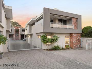 Gorgeous Ground Floor Apartment with All the Extras
