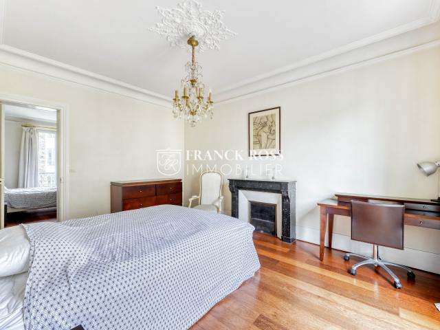 Gorgeous & great apartment in popular area Neuilly sur Seine