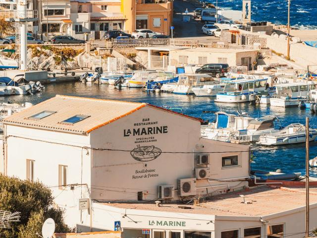 Gorgeous home. Rare property in the Calanques of Marseille – exceptional seaside house with terraces, patio, hammam, jacuzzi, and sea views, Marseille Amsterdam Apartments for Rent
